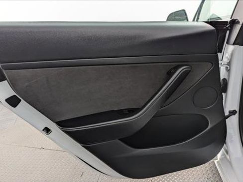 Used 2023 Tesla Model 3 Standard Range image 14