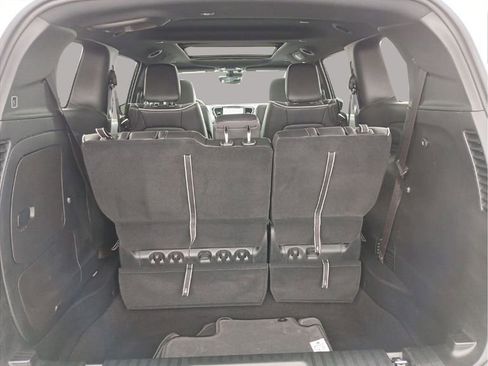 Used 2024 Chrysler Pacifica Premium FWD image 25