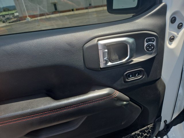 Used 2018 Jeep Wrangler Unlimited Rubicon AWD/4WD image 13
