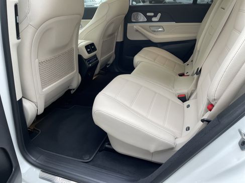 Certified 2023 Mercedes-Benz GLS 450 4MATIC image 41