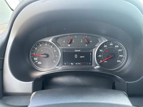 Used 2024 GMC Terrain AT4 image 27