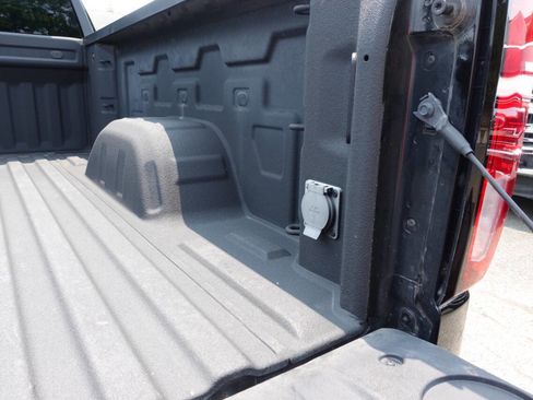 Used 2023 GMC Sierra 1500 Elevation image 26