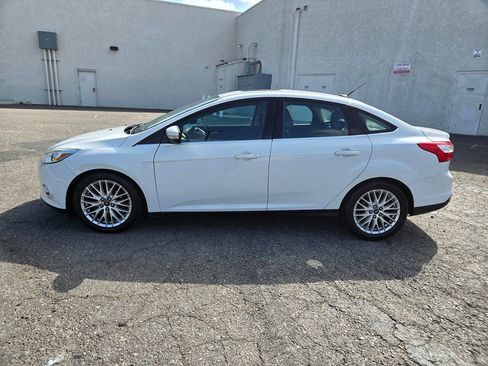 Used 2012 Ford Focus SEL image 10