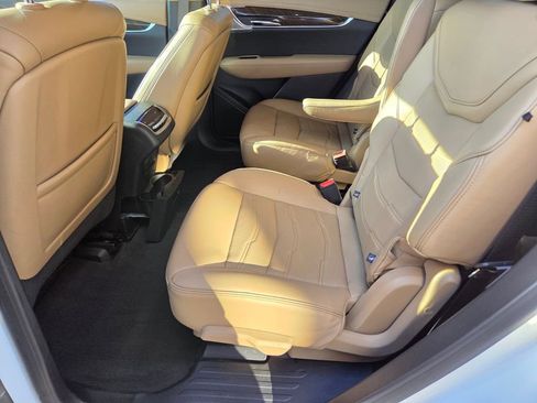 Used 2020 Cadillac XT6 Premium Luxury w/ Platinum Package FWD image 15