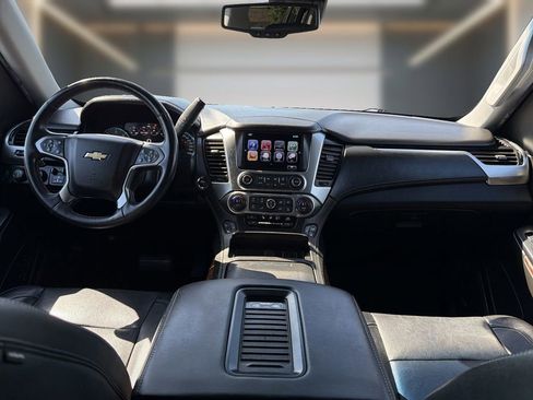 Used 2017 Chevrolet Suburban Premier AWD/4WD image 17