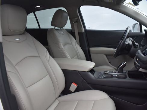 Used 2020 Cadillac XT4 Premium Luxury FWD image 28