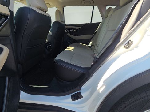 Used 2021 Subaru Outback Limited image 23