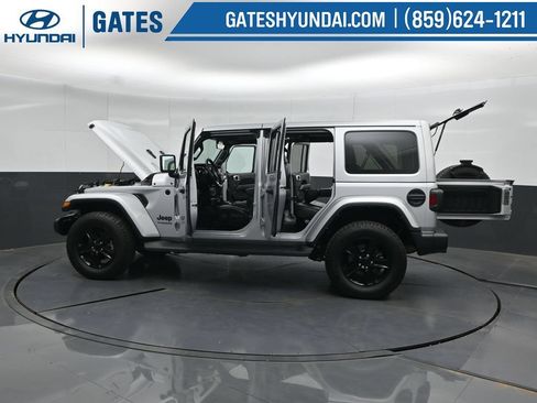 Used 2022 Jeep Wrangler Unlimited Sahara AWD/4WD image 54