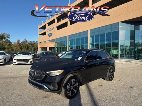 Used 2025 Mercedes-Benz GLC 350e 4MATIC image 1