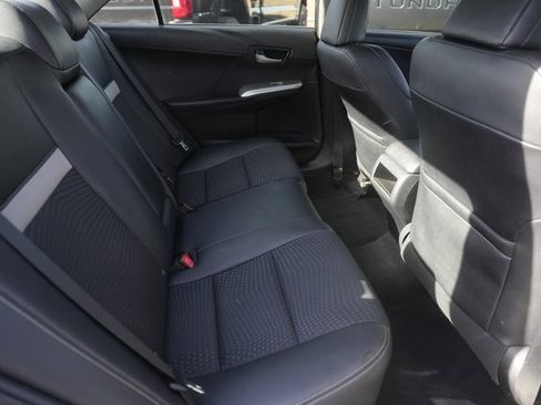 Used 2012 Toyota Camry SE image 16