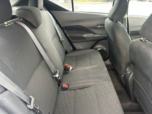 Used 2024 Nissan Kicks SV FWD image 31