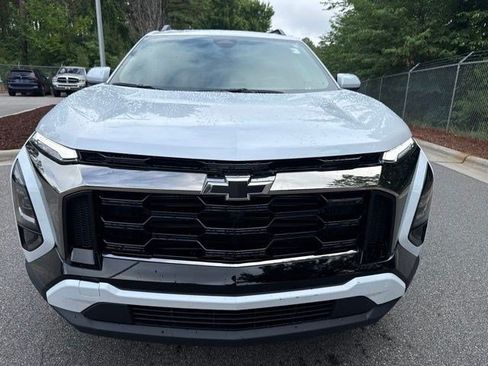 Used 2026 Chevrolet Equinox ACTIV w/ Convenience Package III FWD image 10