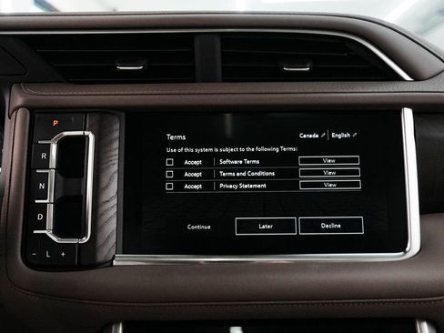 Used 2024 GMC Yukon XL Denali w/ Advanced Technology Package AWD/4WD image 18