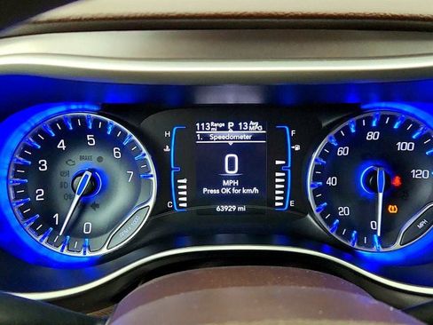 Used 2017 Chrysler Pacifica Touring Plus w/ Tire & Wheel Group image 14