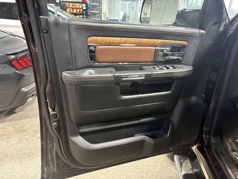 Used 2017 RAM 2500 Longhorn image 9