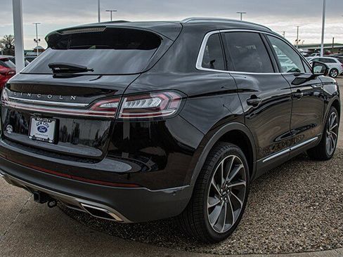 Used 2022 Lincoln Nautilus Reserve w/ Equipment Group 202A AWD/4WD image 4
