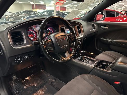 Used 2020 Dodge Charger SXT w/ Blacktop Package RWD image 14