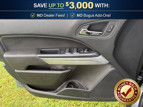 Used 2022 Chevrolet Colorado LT w/ LT Convenience Package AWD/4WD image 16