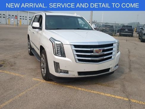 Used 2019 Cadillac Escalade Luxury AWD/4WD image 6