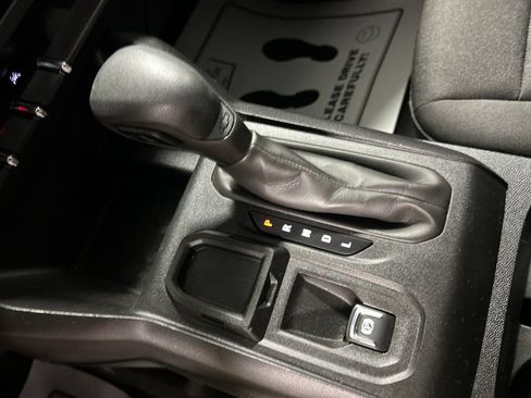 Used 2024 Chevrolet Colorado W/T RWD image 18
