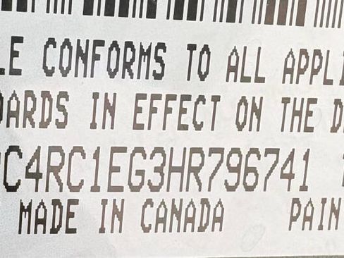 Used 2017 Chrysler Pacifica Touring-L Plus w/ Advanced Safetytec Group image 11