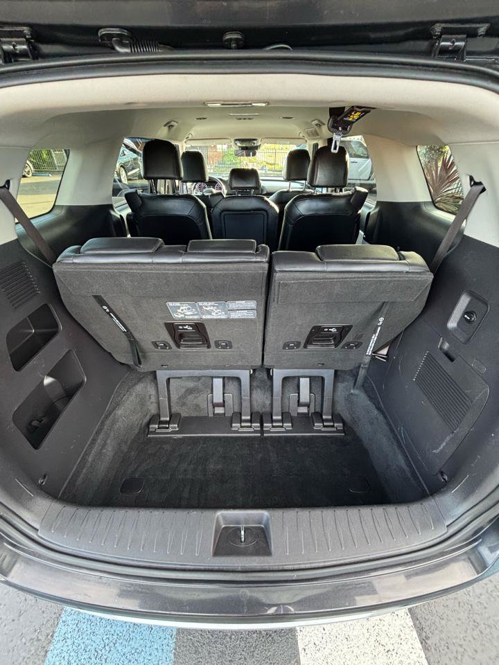 Used 2023 Kia Carnival LX FWD image 25