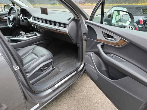 Used 2018 Audi Q7 2.0T Premium Plus AWD/4WD image 12