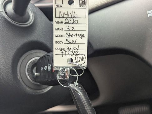 Used 2020 Kia Sportage LX image 36