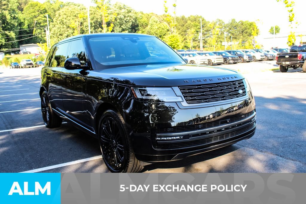 Used 2025 Land Rover Range Rover Long Wheelbase SE AWD/4WD image 3