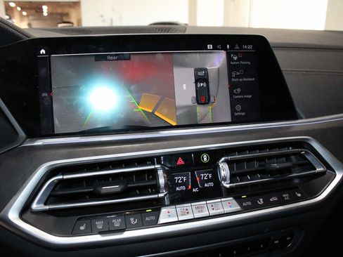 Certified 2022 BMW X5 xDrive40i w/ Executive Package image 19