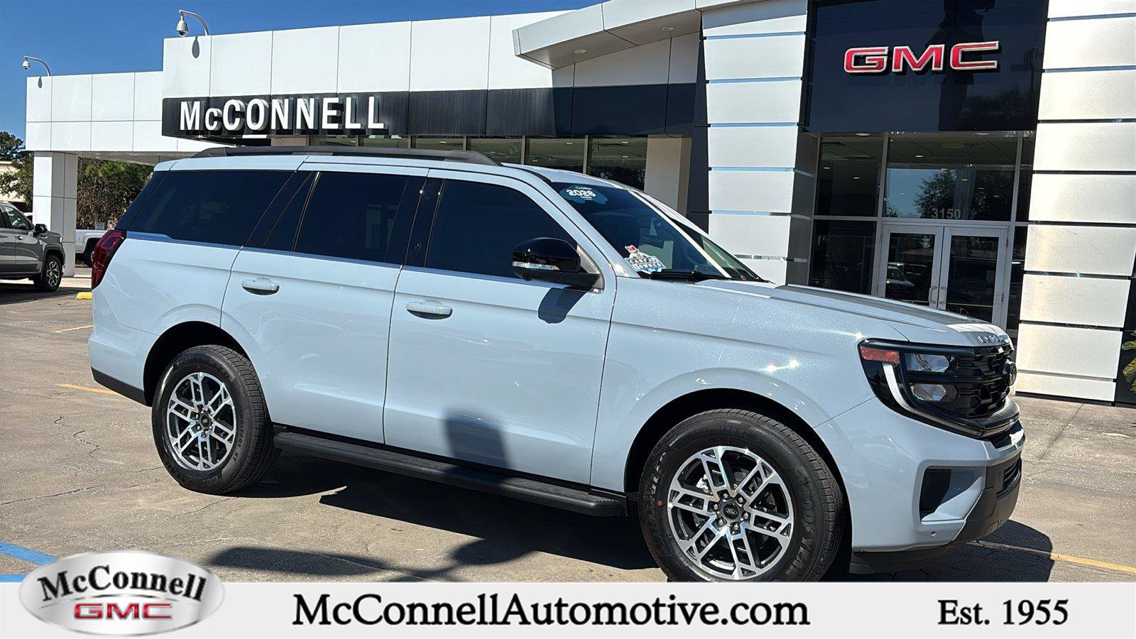 Used 2026 Ford Expedition Active RWD image 1