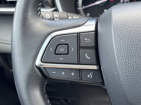 Used 2021 Toyota Highlander XLE FWD image 26
