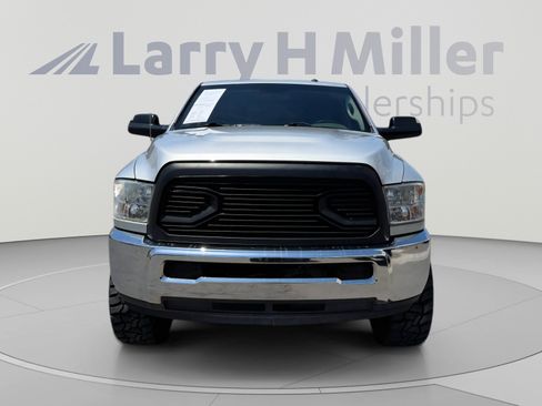 Used 2017 RAM 2500 Tradesman w/ Chrome Appearance Group AWD/4WD image 8