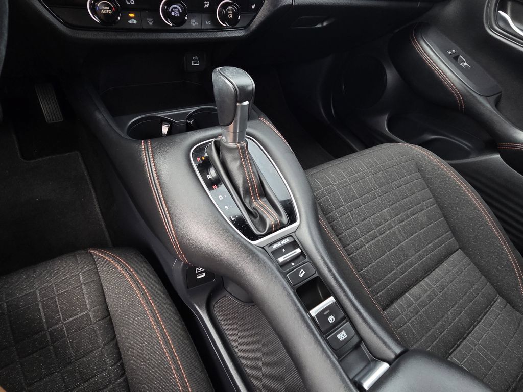 Certified 2025 Honda HR-V Sport image 11