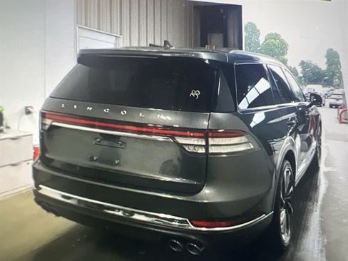 Used 2020 Lincoln Aviator Reserve w/ Equipment Group 201A AWD/4WD image 3