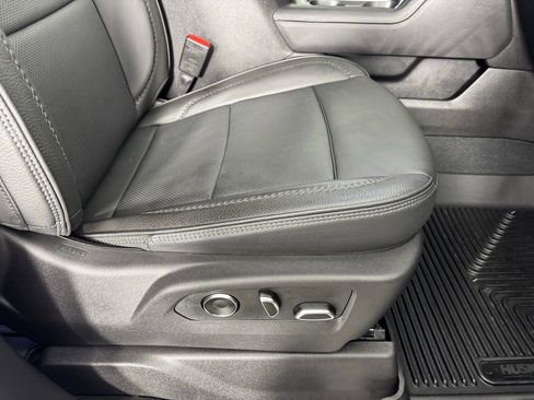 Used 2025 GMC Sierra 2500 Denali w/ Technology Package image 34