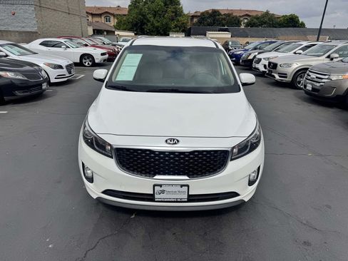 Used 2016 Kia Sedona SX FWD image 11