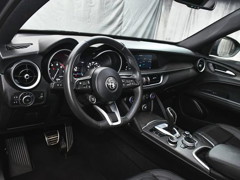 Used 2022 Alfa Romeo Stelvio Ti AWD/4WD image 20