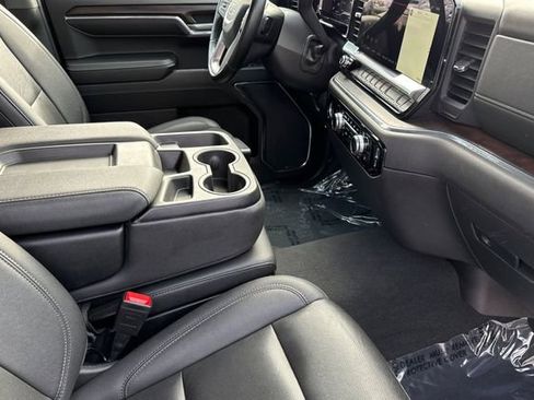Used 2024 GMC Sierra 1500 SLT image 19