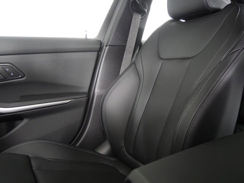 Used 2026 BMW 330i Sedan w/ Premium Package image 24