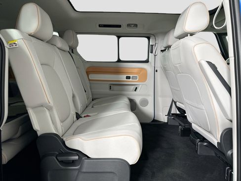 New 2025 Volkswagen ID. Buzz 1st Edition image 27