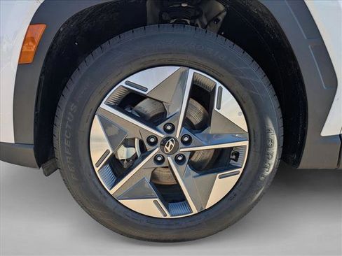 Used 2025 Hyundai Tucson SEL FWD image 23
