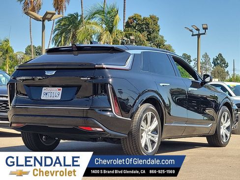 Certified 2024 Cadillac Lyriq Tech RWD image 11