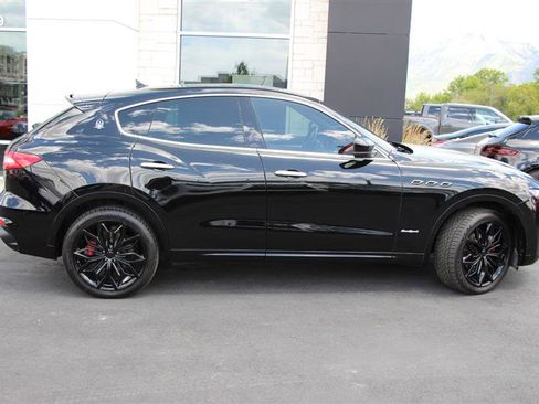 Used 2019 Maserati Levante GranSport AWD/4WD image 8