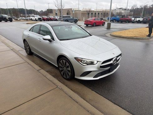 Used 2023 Mercedes-Benz CLA 250 4MATIC w/ Premium Package image 27