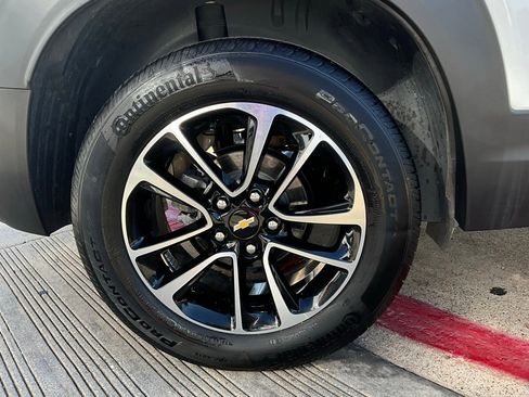 Used 2025 Chevrolet TrailBlazer LT image 9