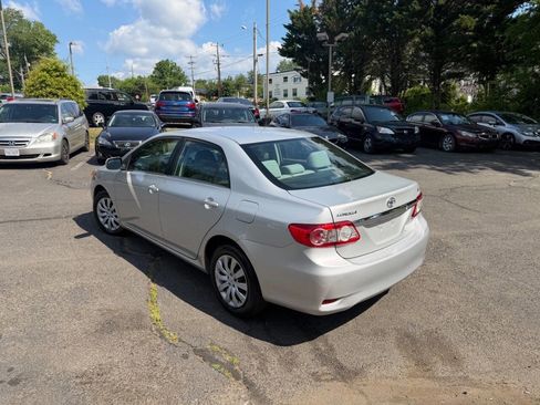 Used 2013 Toyota Corolla LE FWD image 5