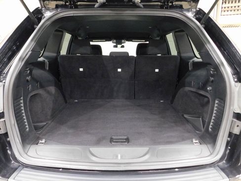 Used 2019 Jeep Grand Cherokee Laredo image 76