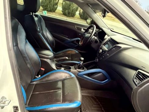 Used 2014 Hyundai Veloster Turbo image 13