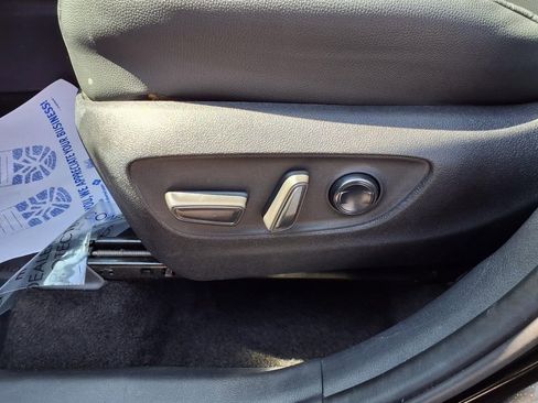 Used 2025 Toyota Grand Highlander AWD image 22